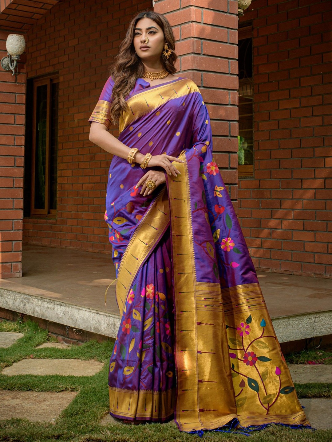 

LeeliPeeri Designer Woven Design Zari Paithani Saree, Violet