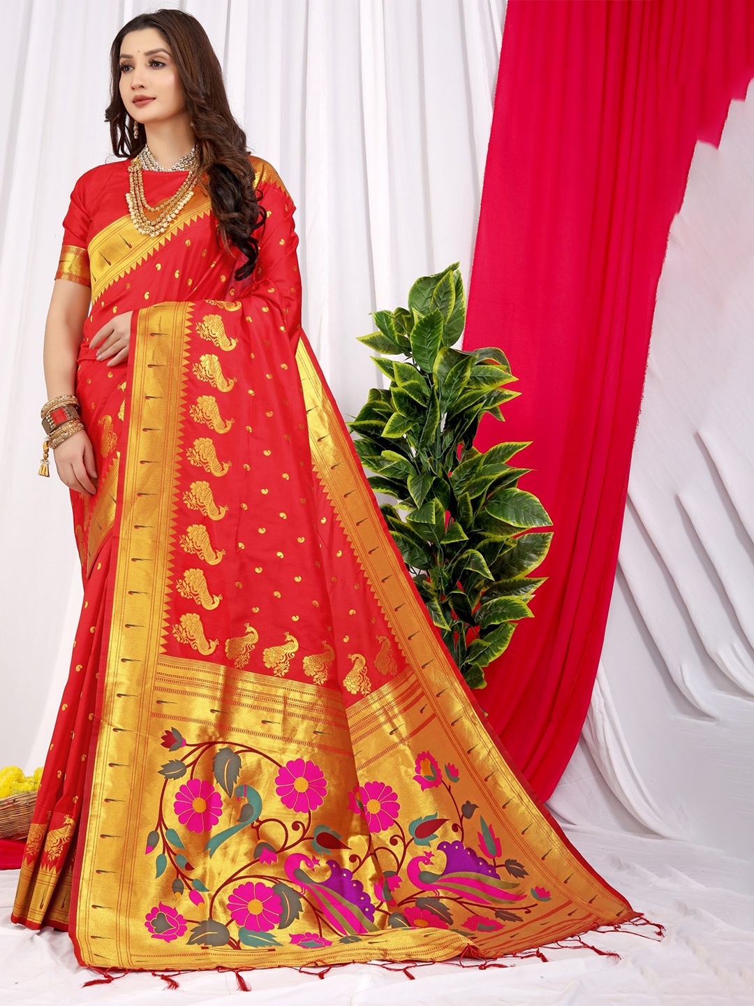 

LeeliPeeri Designer Woven Design Zari Paithani Saree, Red