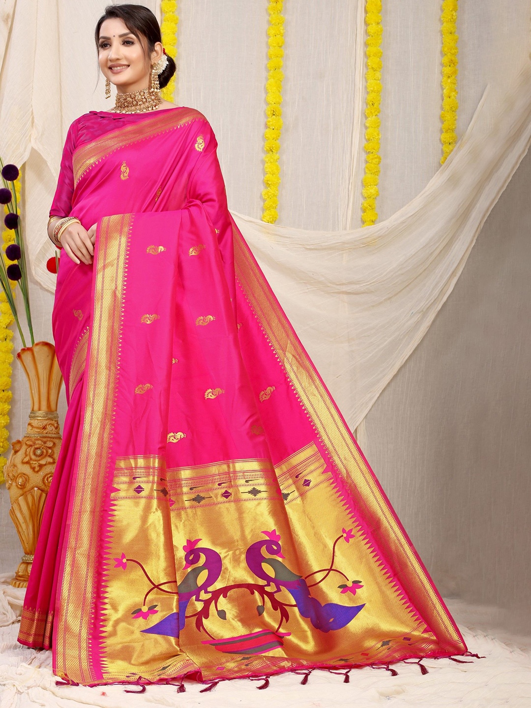 

LeeliPeeri Designer Woven Design Zari Paithani Saree, Pink