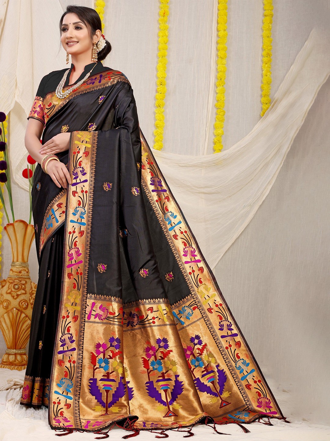 

LeeliPeeri Designer Woven Design Zari Paithani Saree, Black