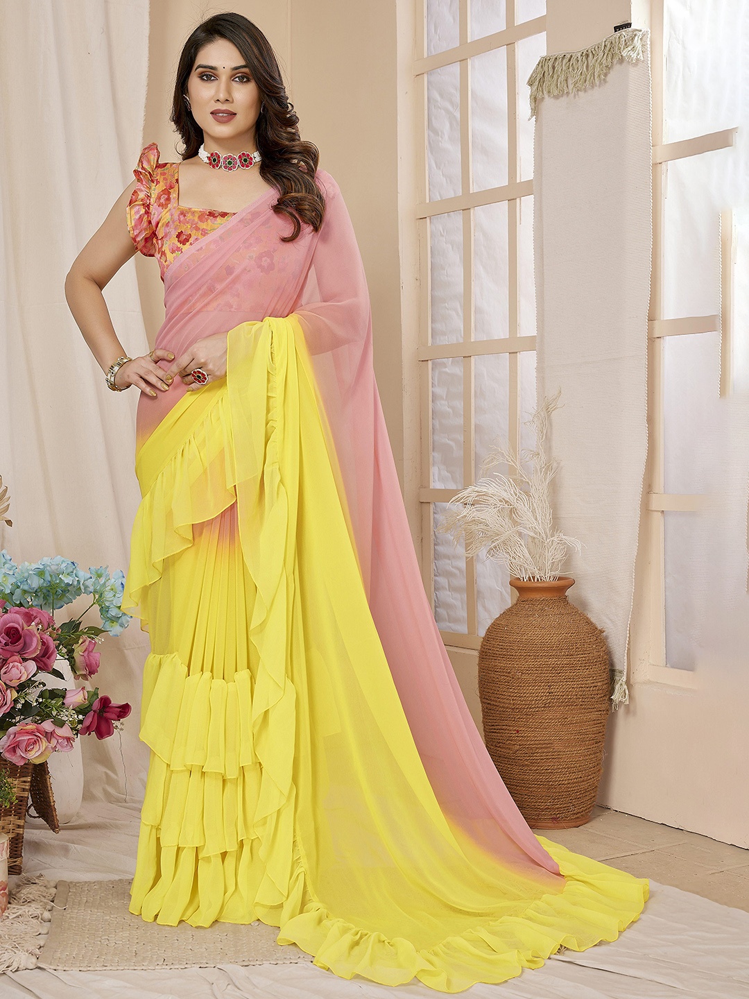 

MAGMINA Colourblocked Pure Georgette Saree, Pink
