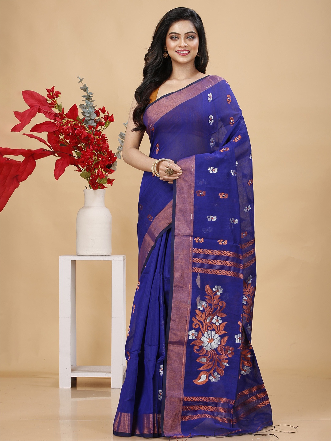 

SLAGHA Woven Design Zari Saree, Blue