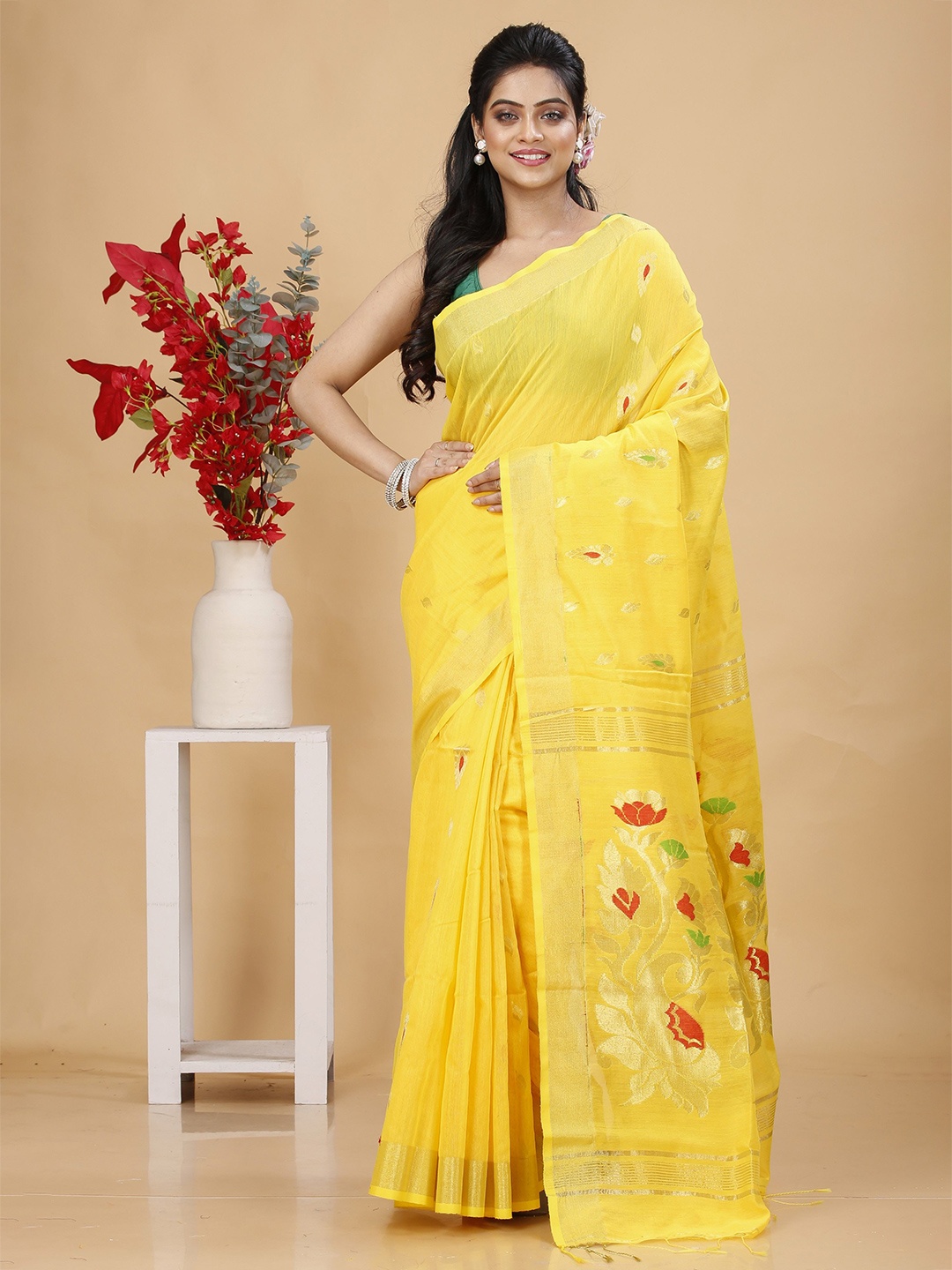 

SLAGHA Woven Design Zari Saree, Yellow