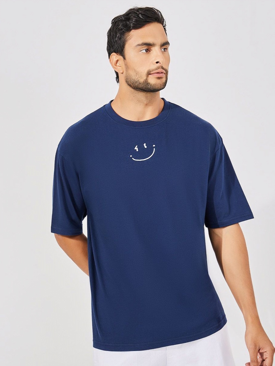 

Styli Men Solid Drop-Shoulder Sleeves Oversized T-shirt, Navy blue