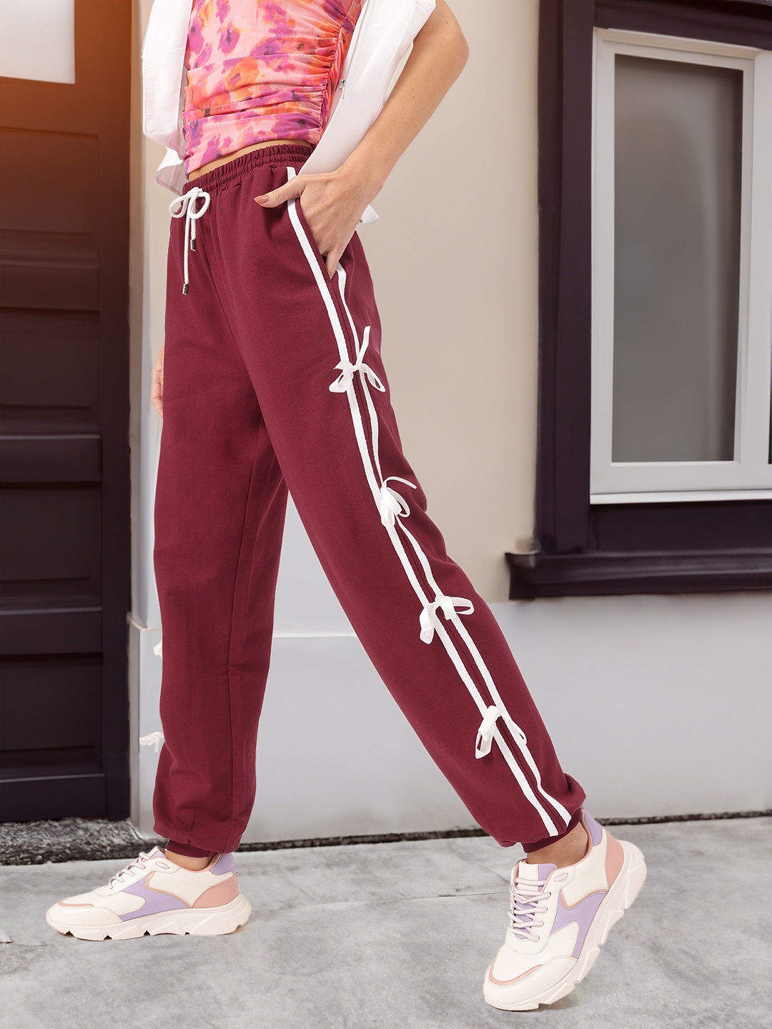 

DressBerry Women Snuggle Chic Bow Trims Joggers, Maroon