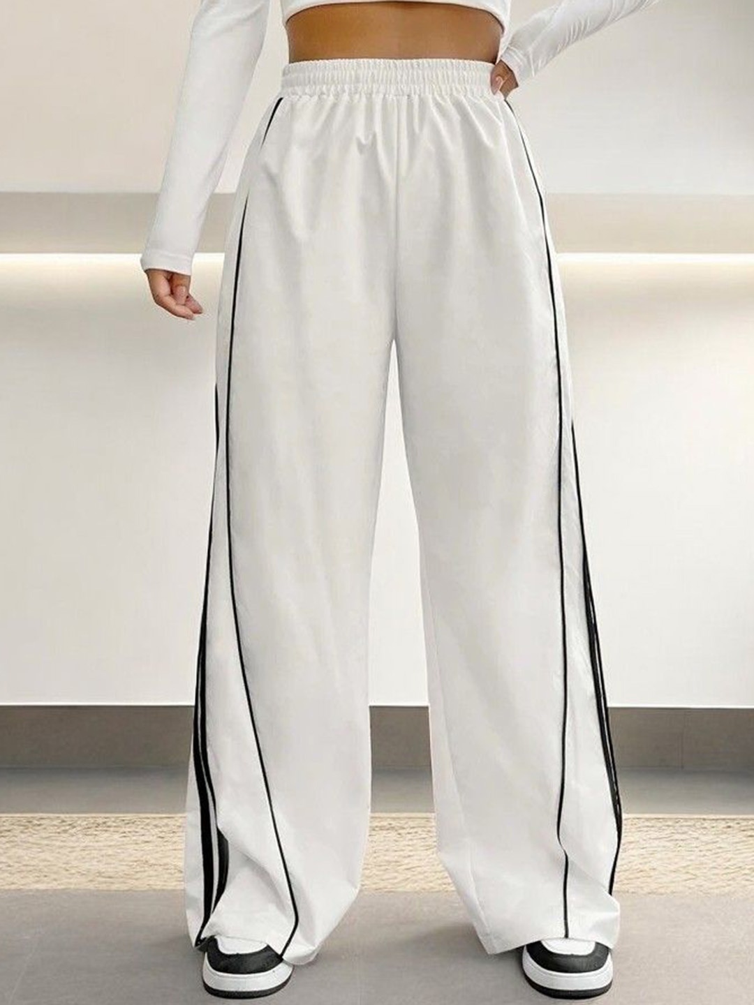 

TABADTOD Women Relaxed Loose Fit Trousers, White