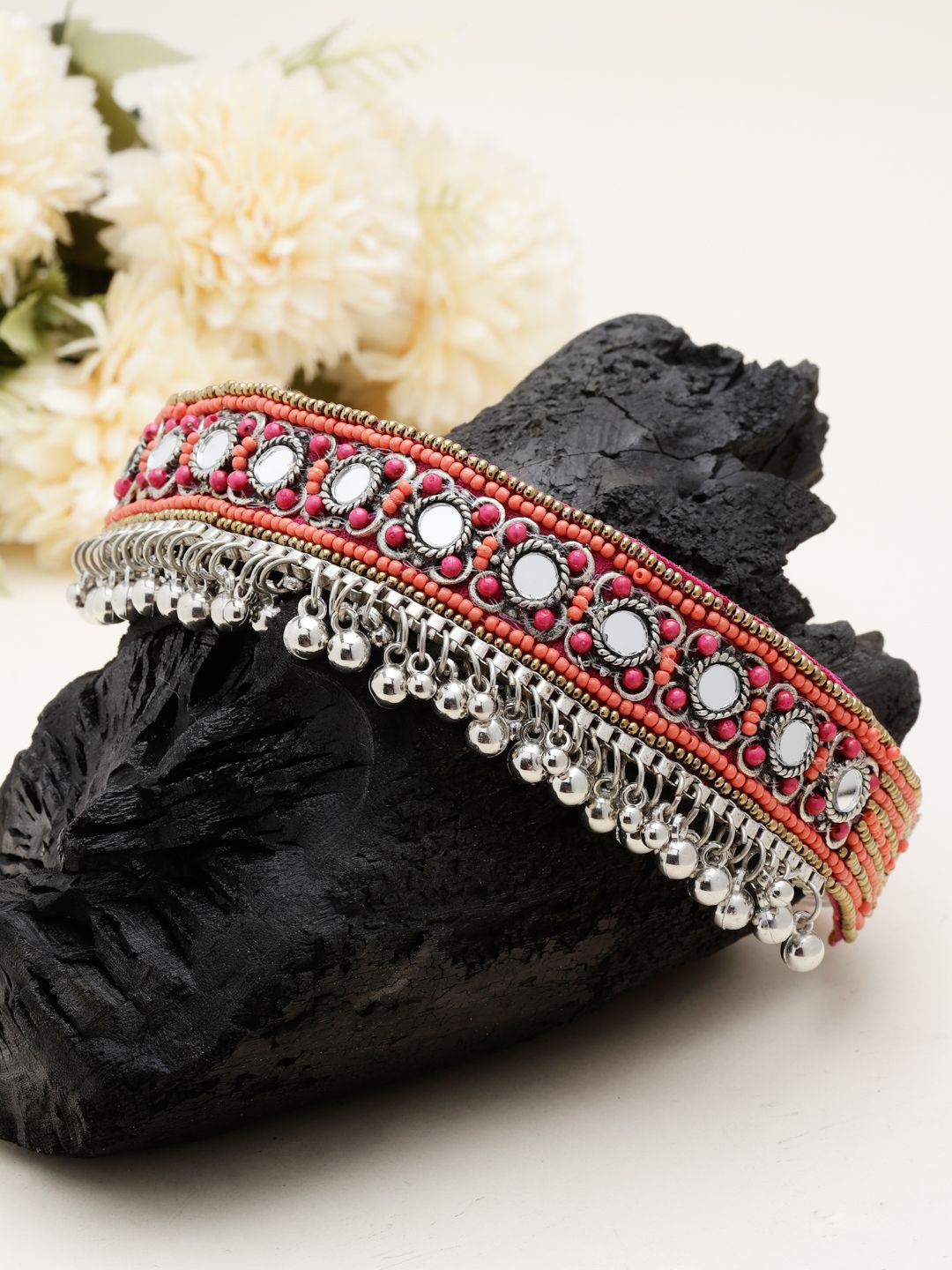 

Moedbuille Silver Plated Artificial Stones and Beads Necklace