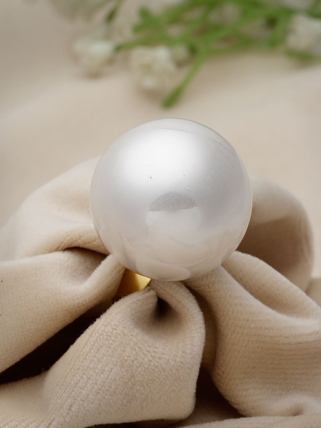 

Moedbuille Gold-Plated Pearl Beaded Finger Ring