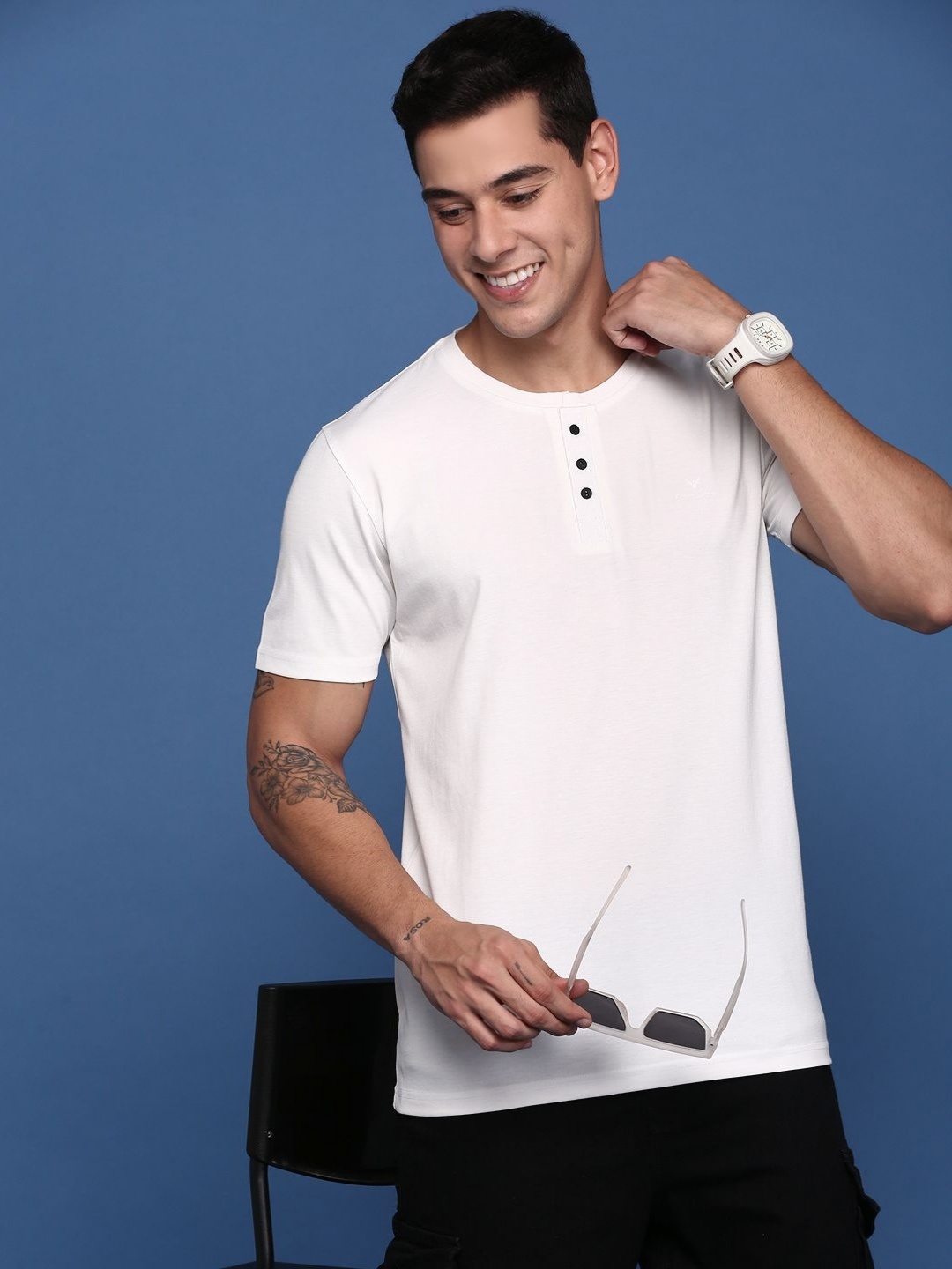 

SHOWOFF Men Solid Henley Neck Cotton Slim Fit Tshirt, White