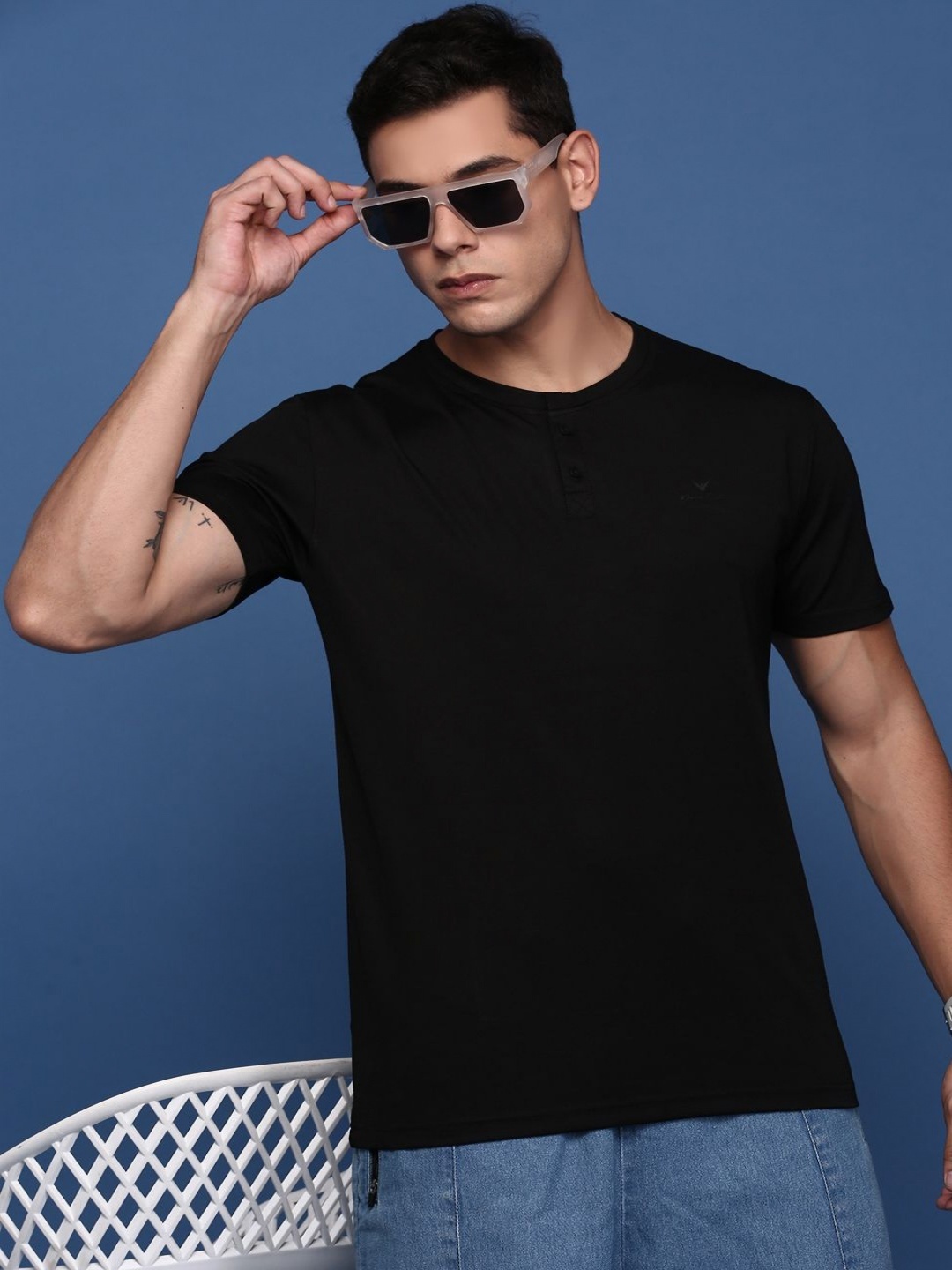 

SHOWOFF Men Solid Round Neck Cotton Slim Fit Tshirt, Black