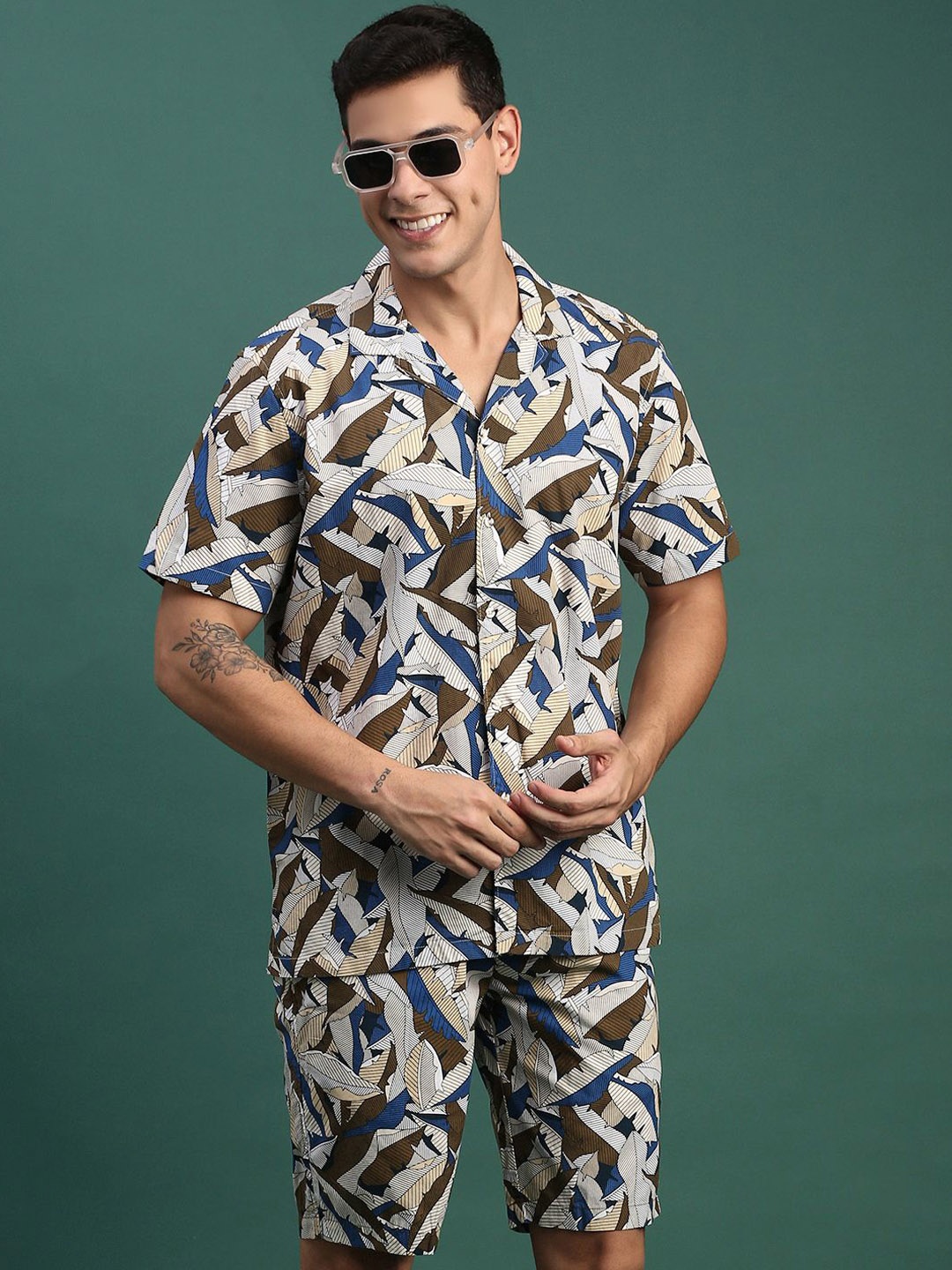 

SHOWOFF Printed Relaxed Fit Cuban Collar Shirt With Shorts, Brown