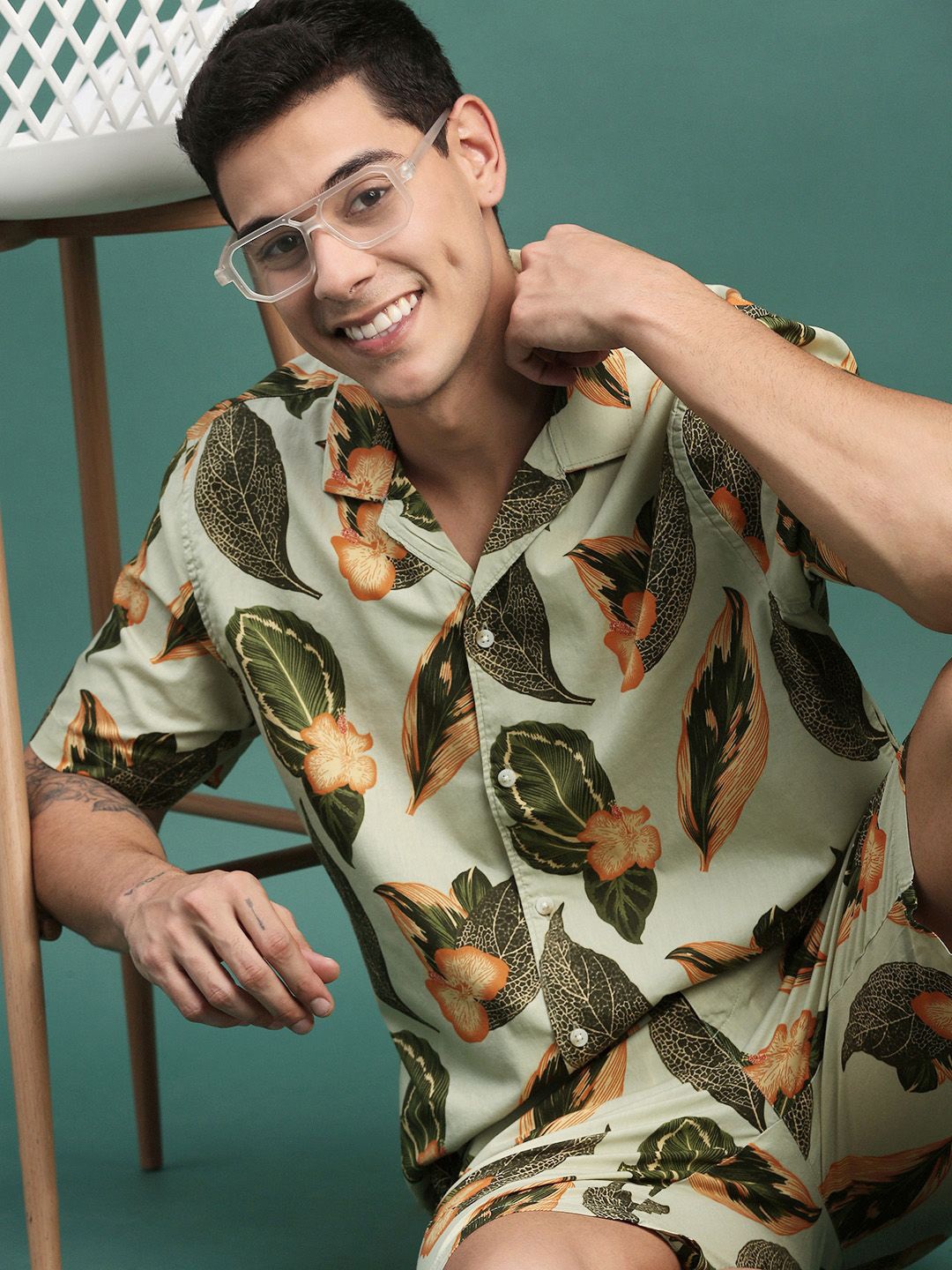 

SHOWOFF Printed Relaxed Fit Cuban Collar Shirt With Shorts, Green