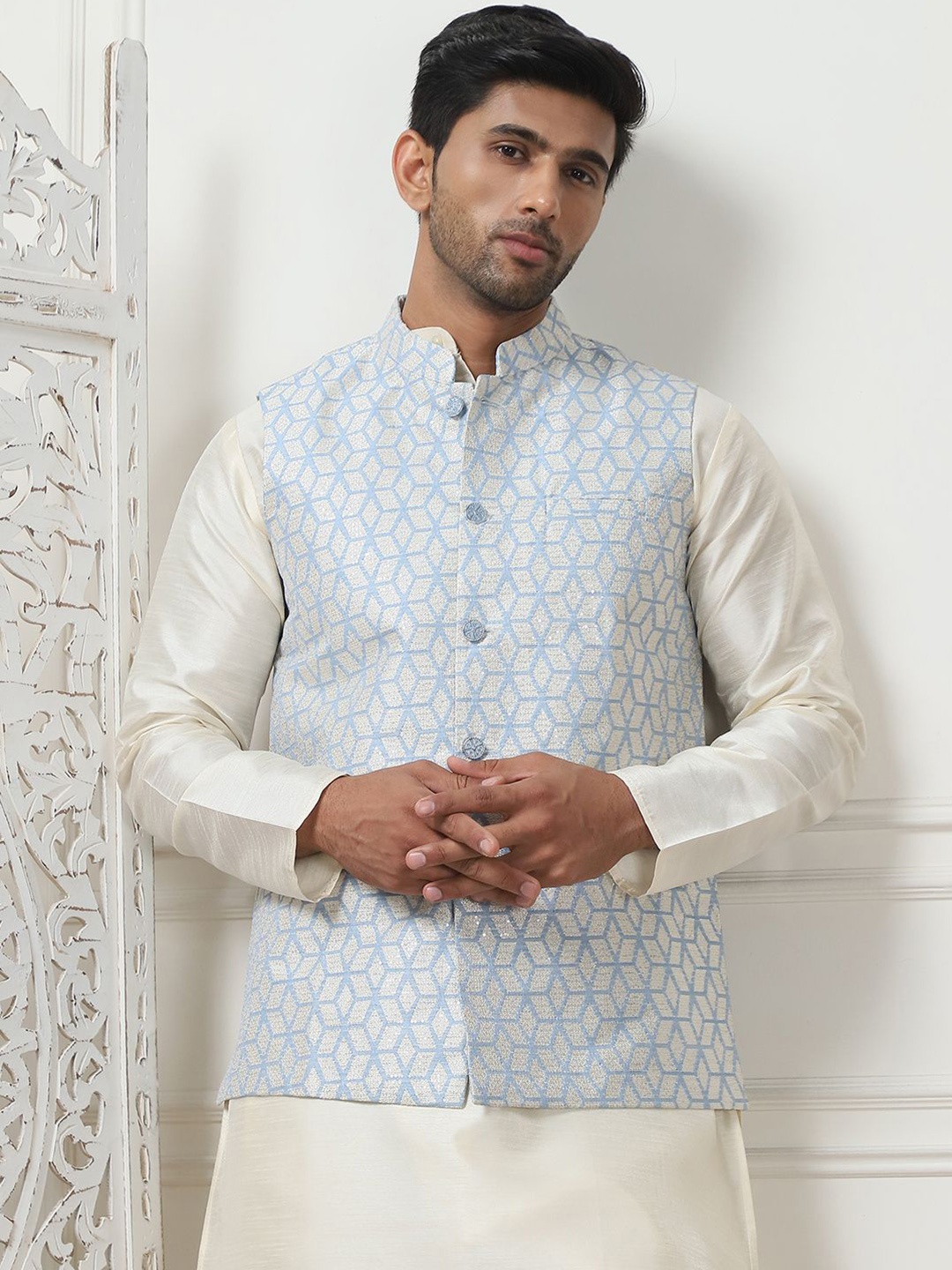 

Anouk Mandarin Collar Regular Straight Kurta With Churidar & Nehru Jacket, White