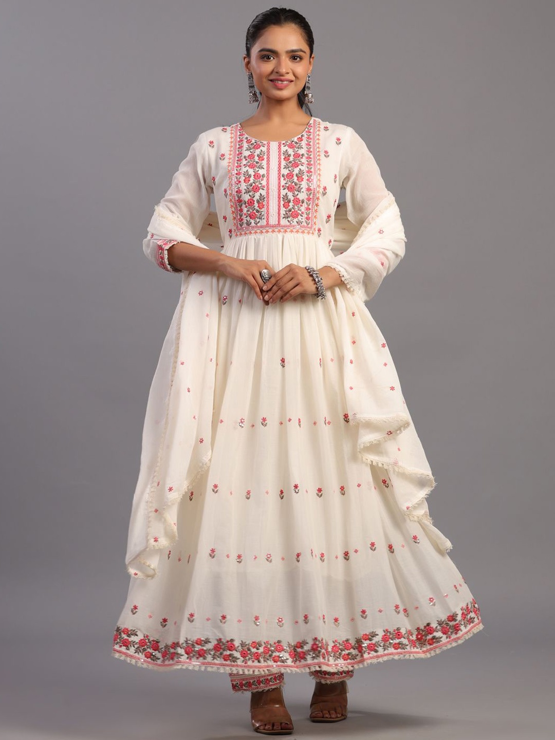 

Amchoor Floral Embroidered Regular Sequinned Kurta With Trousers & Dupatta, Cream