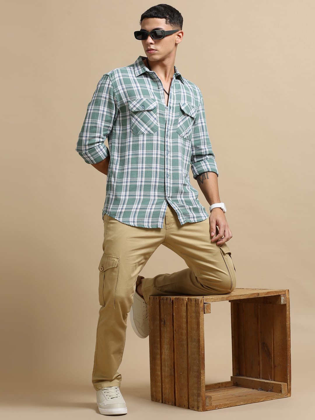 

Bushirt Men Classic Tartan Checks Pocket Detailing Casual Shirt, Green