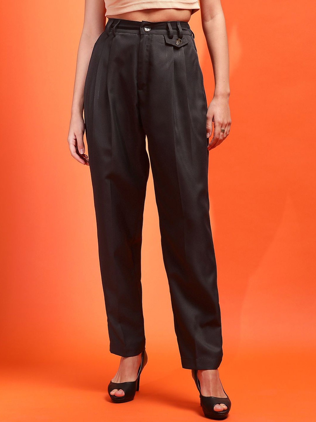 

Kotty Women Relaxed High-Rise Easy Wash Pleated Trousers, Black