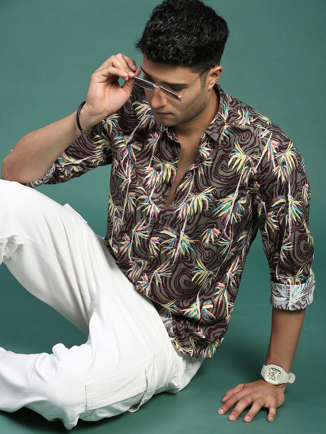 

SHOWOFF Men Standard Slim Fit Floral Opaque Printed Casual Shirt, Olive