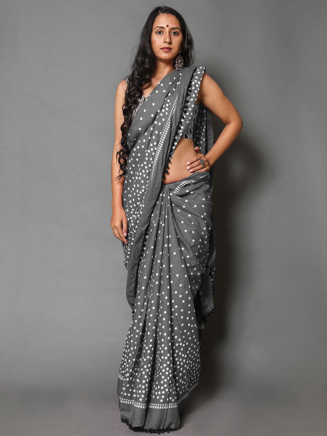 

BUTA BUTI Polka Dot Pure Cotton Saree, Grey