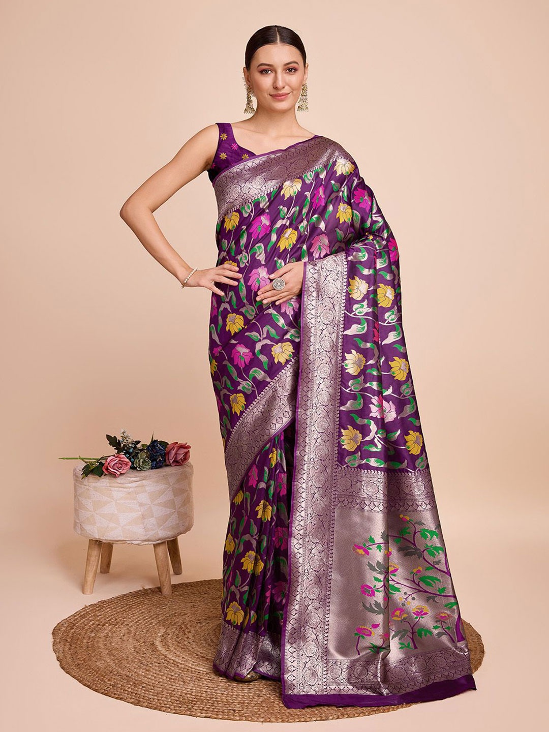 

HEER FASHION Ethnic Motifs Zari Banarasi Saree, Magenta