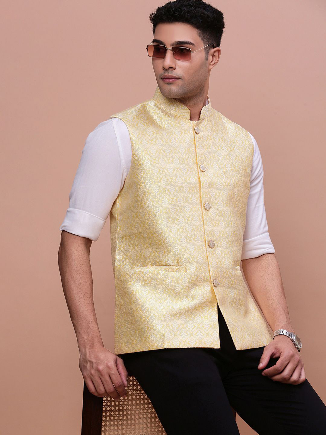 

SHOWOFF Woven-Design Slim-Fit Nehru Jacket, Yellow