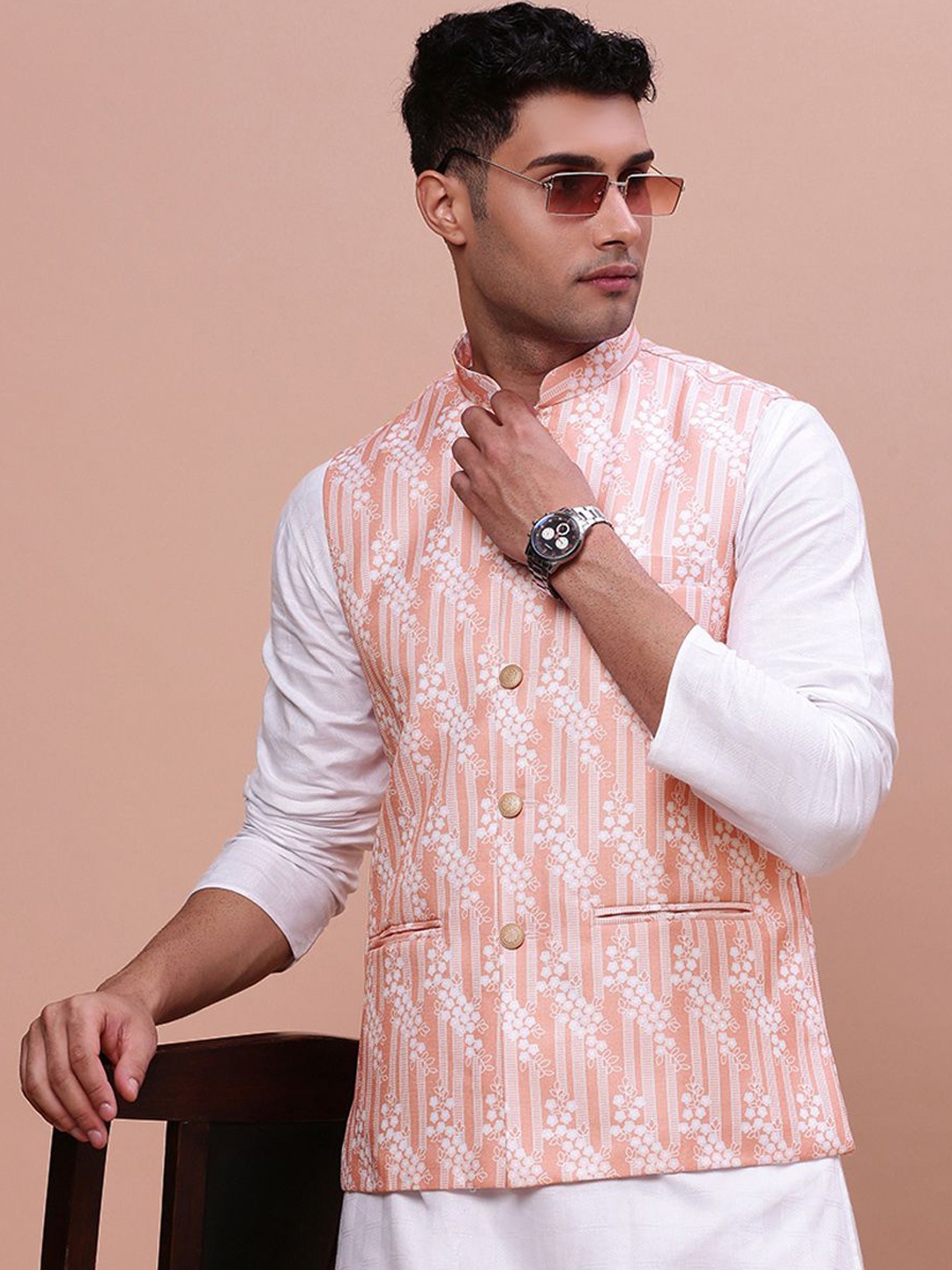 

SHOWOFF Woven-Design Slim-Fit Nehru Jacket, Peach