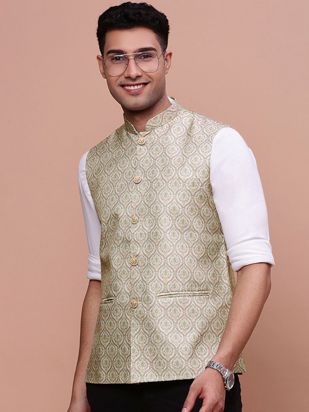 

SHOWOFF Woven Design Slim Fit Nehru Jackets, Green