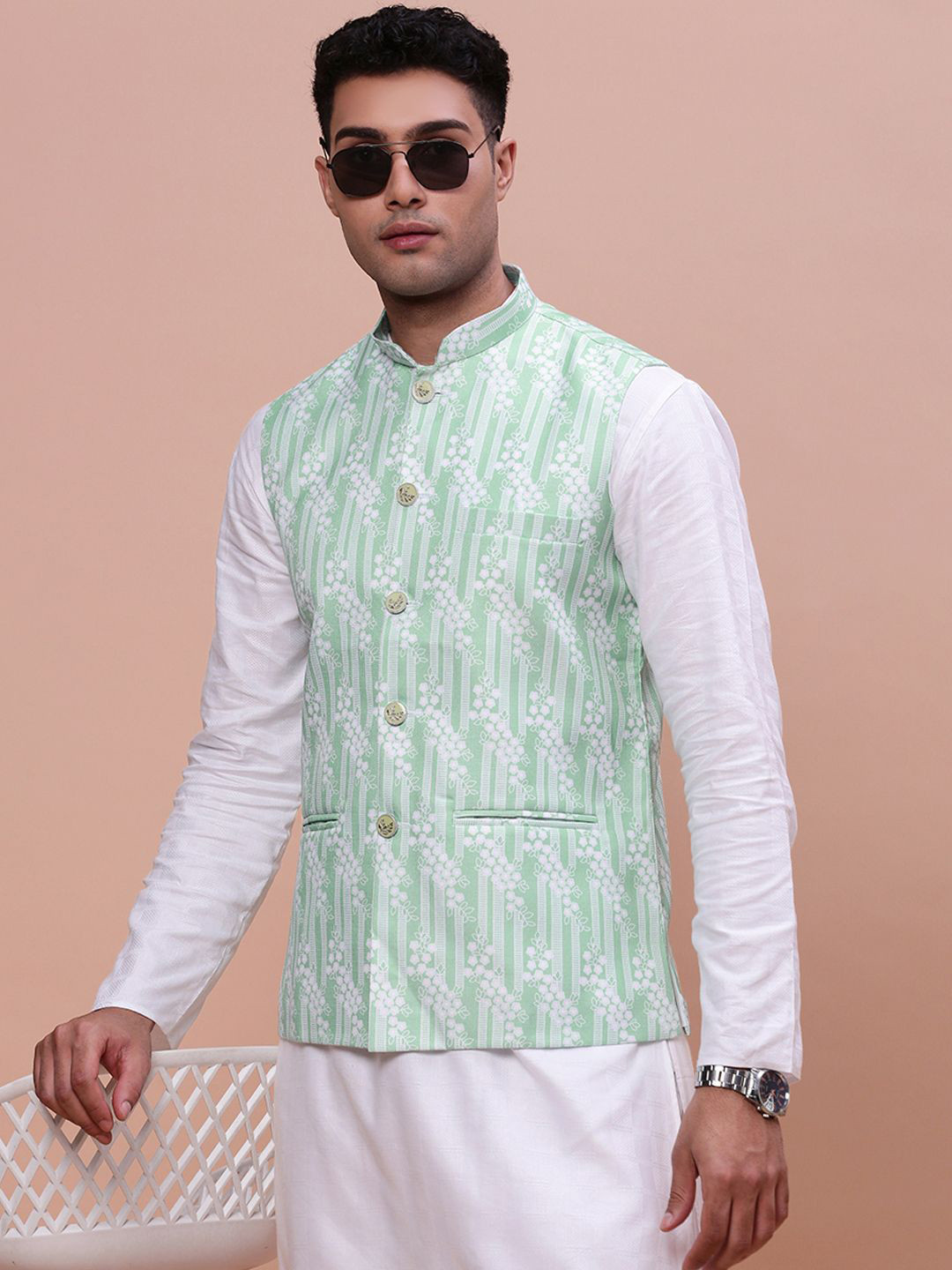 

SHOWOFF Woven-Design Slim-Fit Nehru Jacket, Green