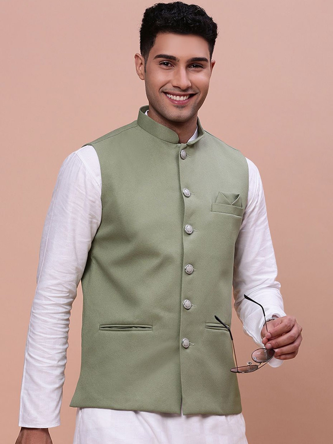 

SHOWOFF Men's Solid Slim-Fit Nehru Jacket, Green