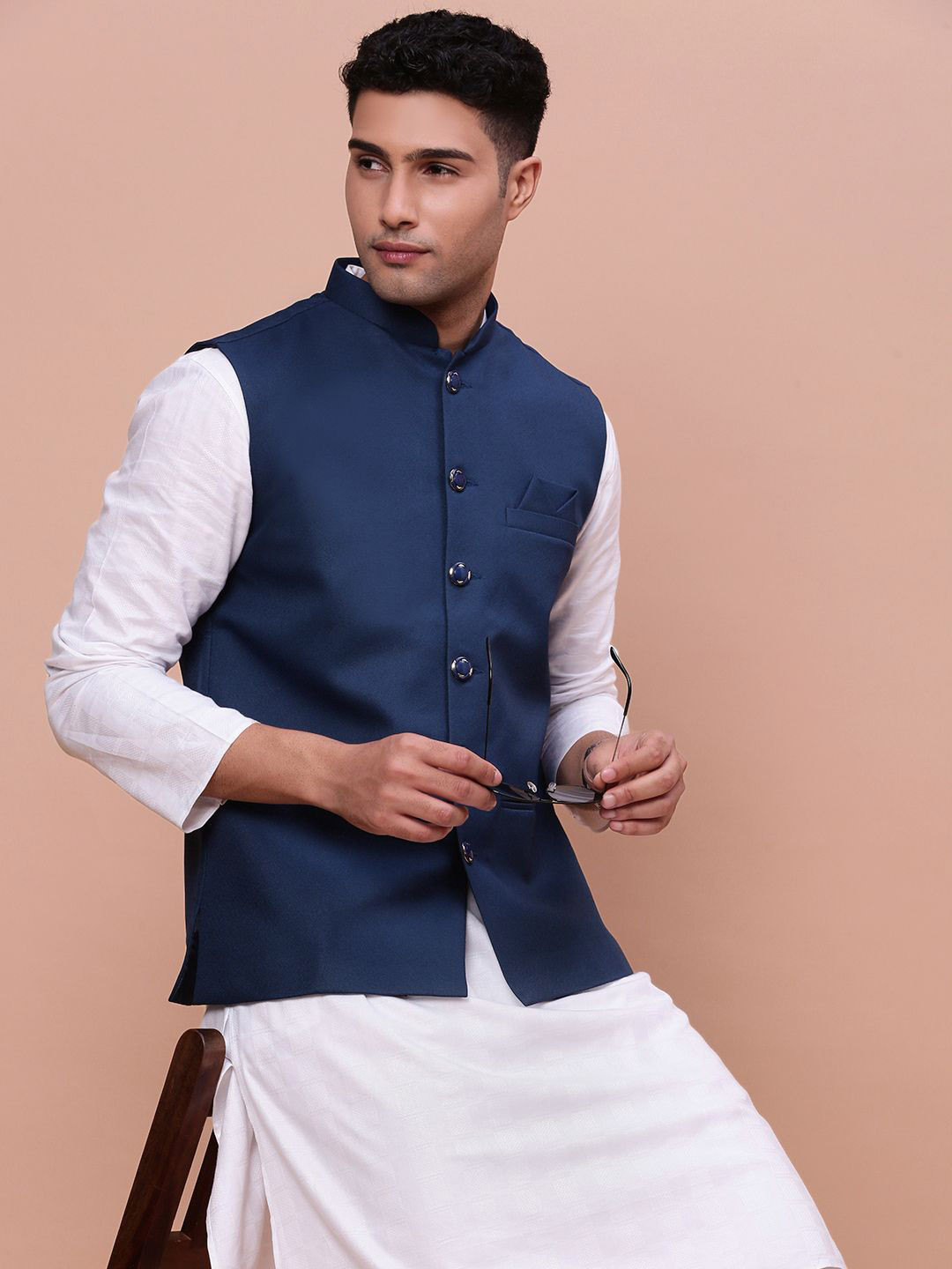 

SHOWOFF Men's Solid Slim-Fit Woven Nehru Jacket, Blue
