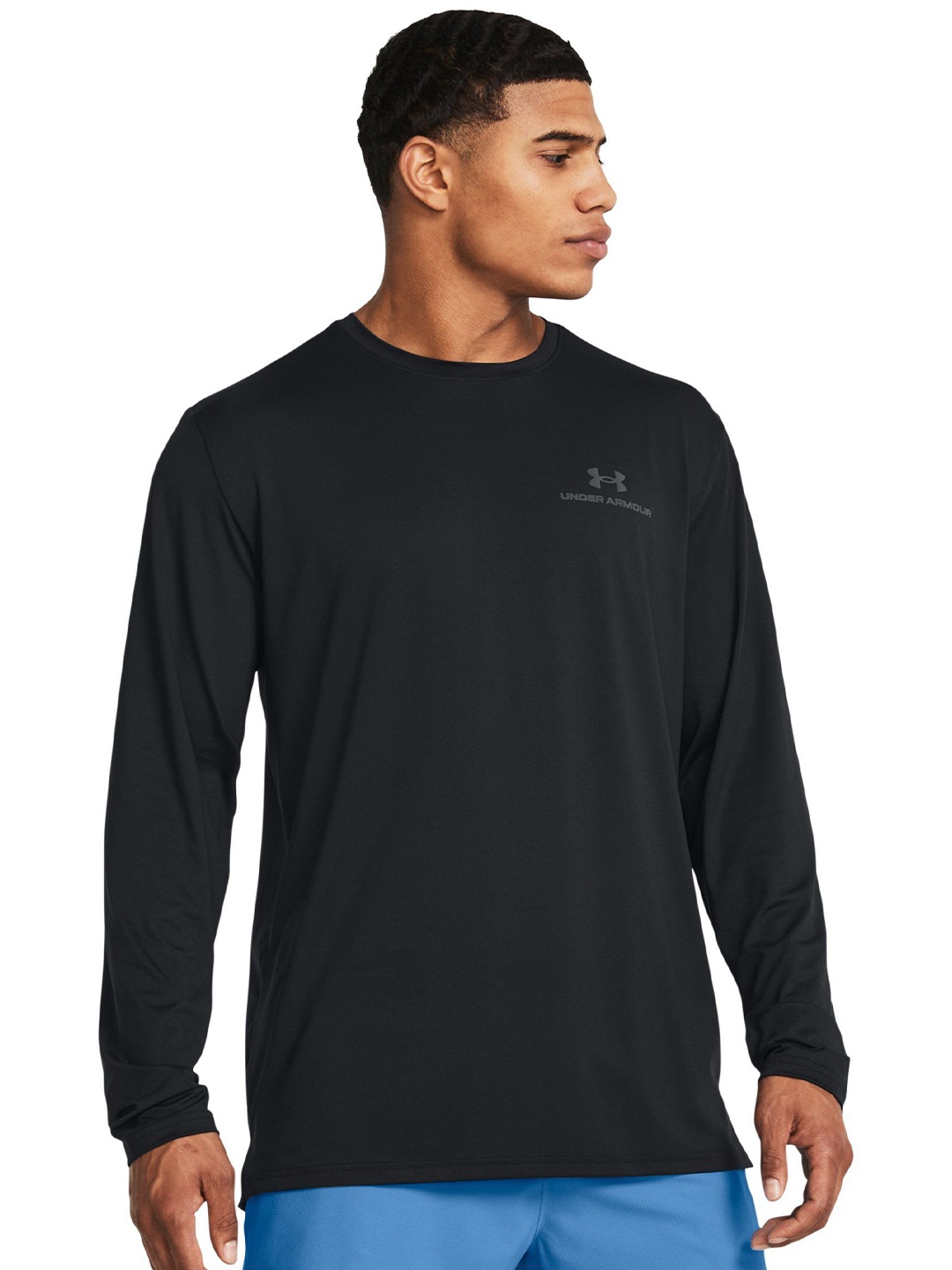 

UNDER ARMOUR Men Solid Round Neck Polyester Tshirt, Black