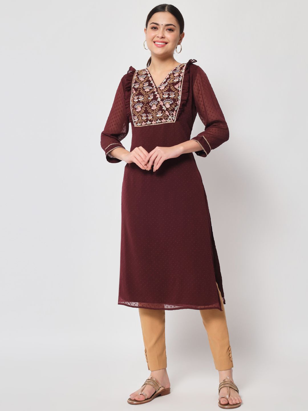 

ARDITA Embroidered Straight Kurta, Magenta