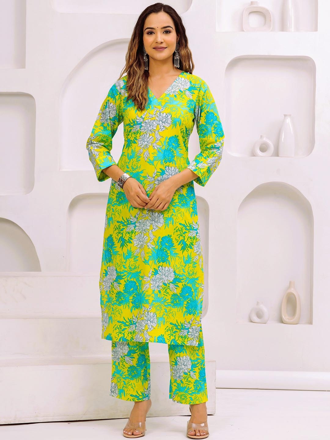 

Chaukas Floral Printed Pure Cotton Straight Kurta With Trouser, Yellow