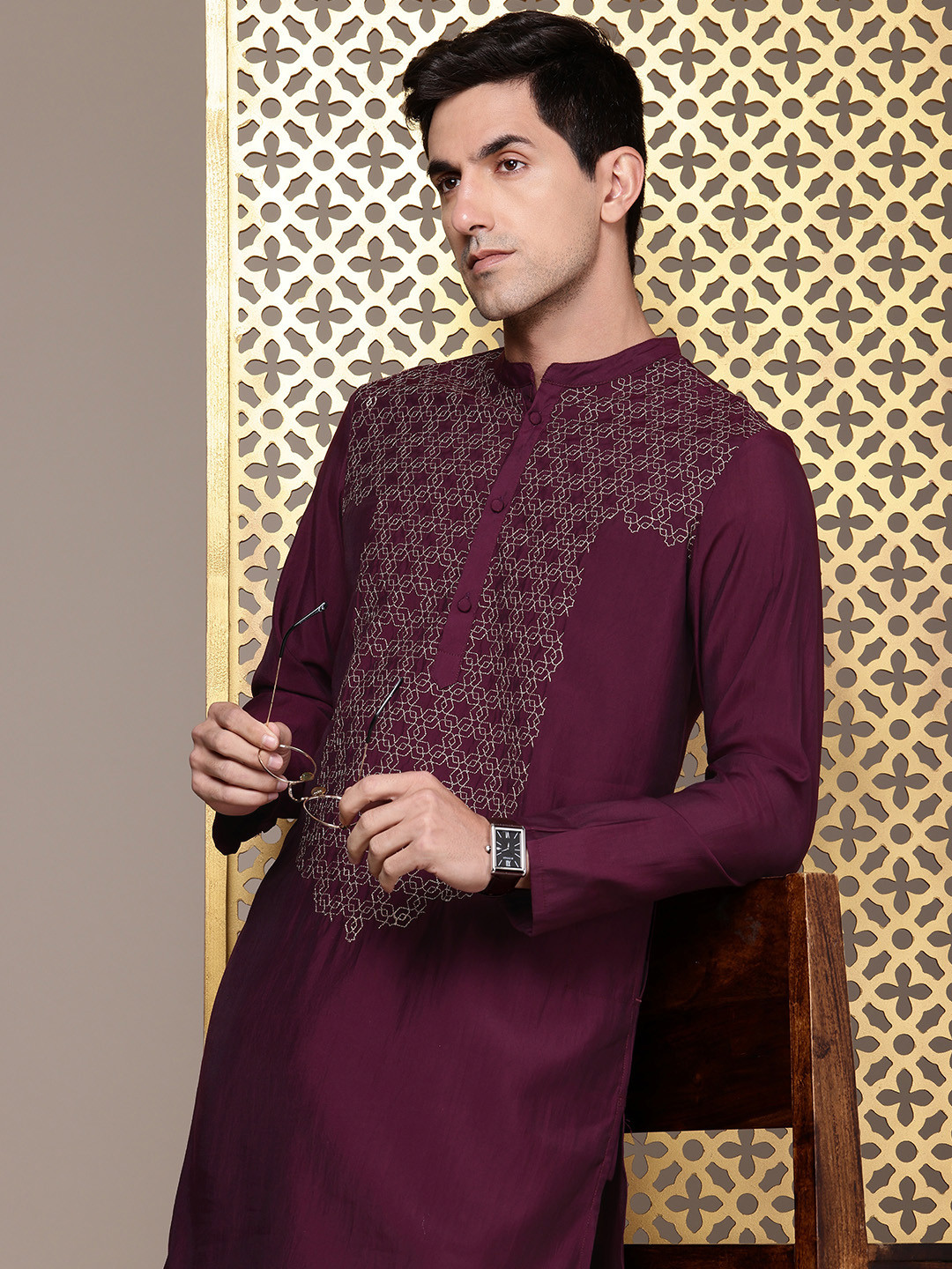 

House of Pataudi Geometric Embroidered Jashn Kurta, Purple