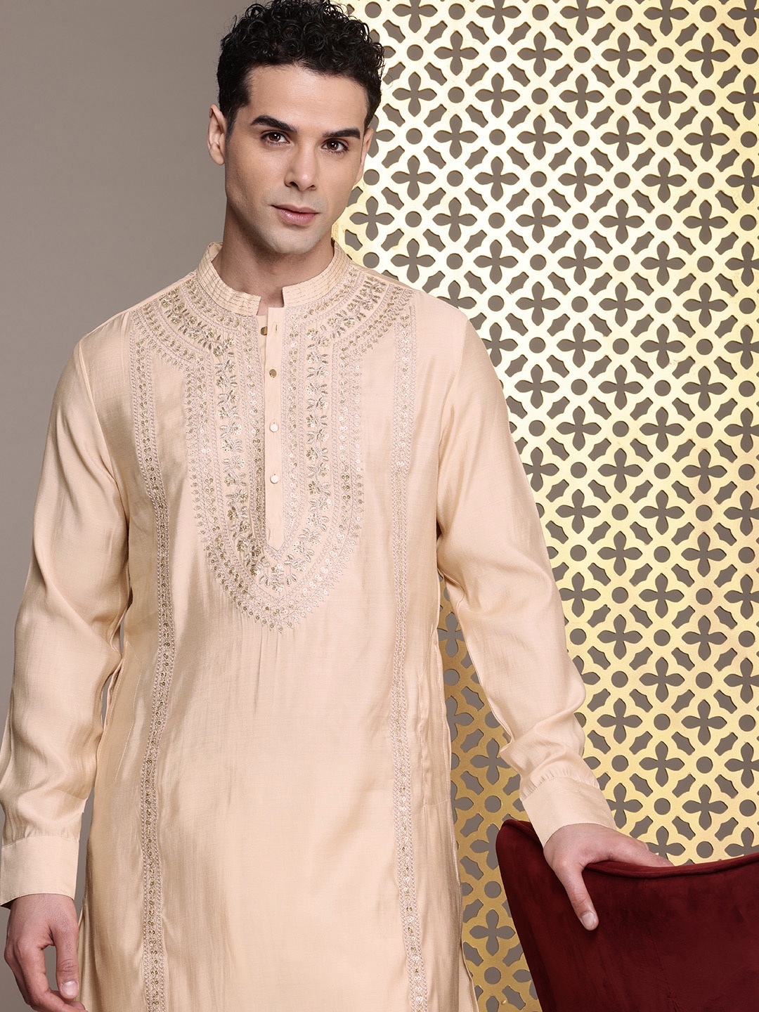 

House of Pataudi Yoke Design Sequinned Jashn Kurta, Beige