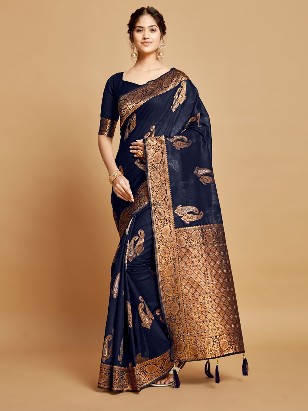 

HEER FASHION Woven Design Zari Linen Blend Kanjeevaram Saree, Navy blue