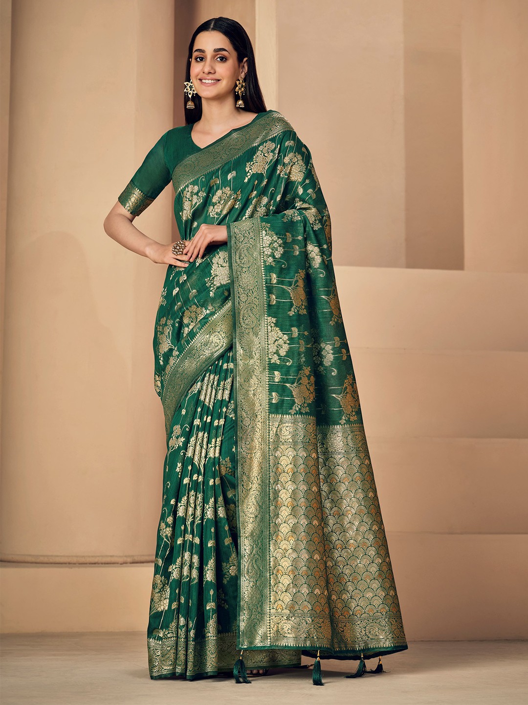 

HEER FASHION Woven Design Zari Linen Blend Kanjeevaram Saree, Green