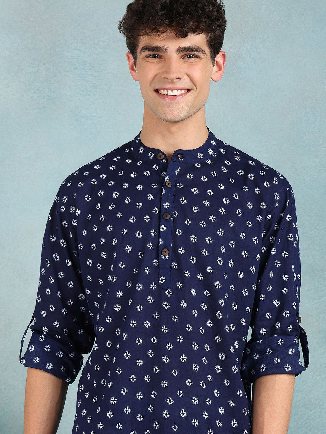 

Ethnic Bay Bandhani Printed Mandarin Collar Cotton Straight Kurta, Blue