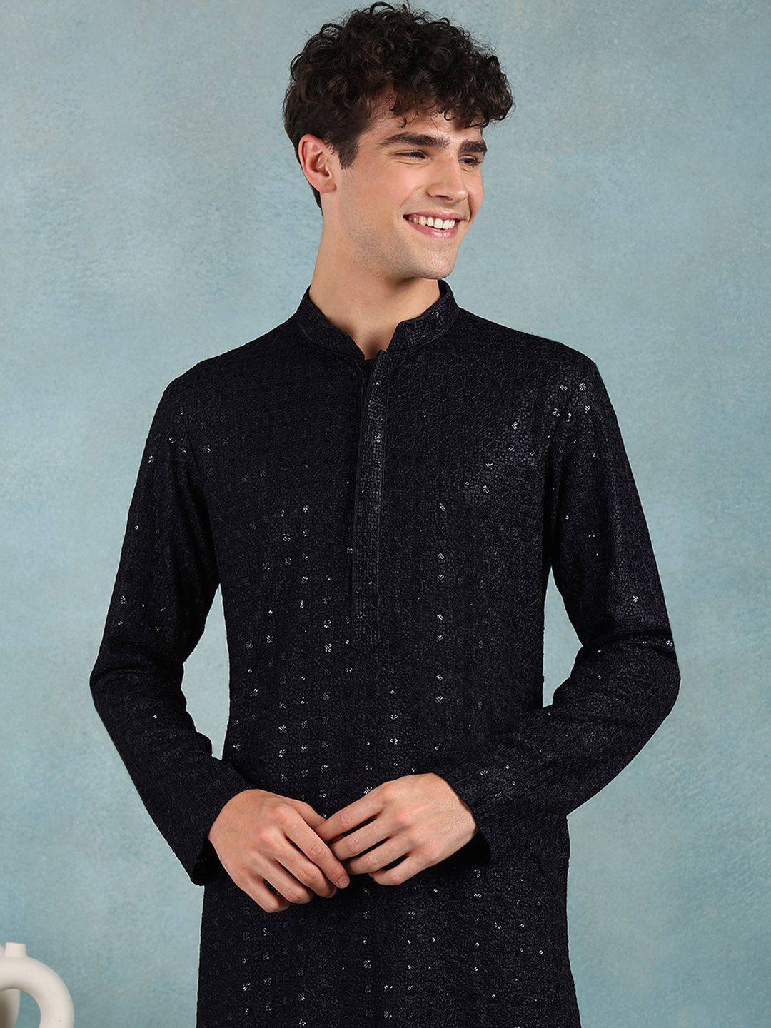 

Ethnic Bay Geometric Embroidered Sequinned Mandarin Collar Straight Kurta, Blue