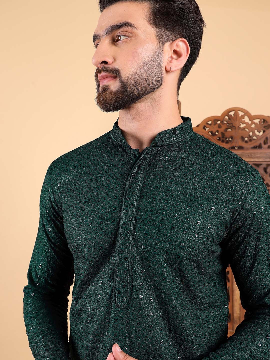 

Ethnic Bay Floral Embroidered Sequinned Mandarin Collar Straight Kurta, Green