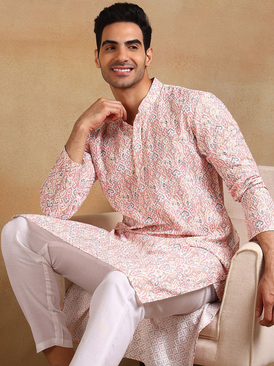 

Ethnic Bay Ethnic Motifs Printed Mandarin Collar Straight Kurta, Peach