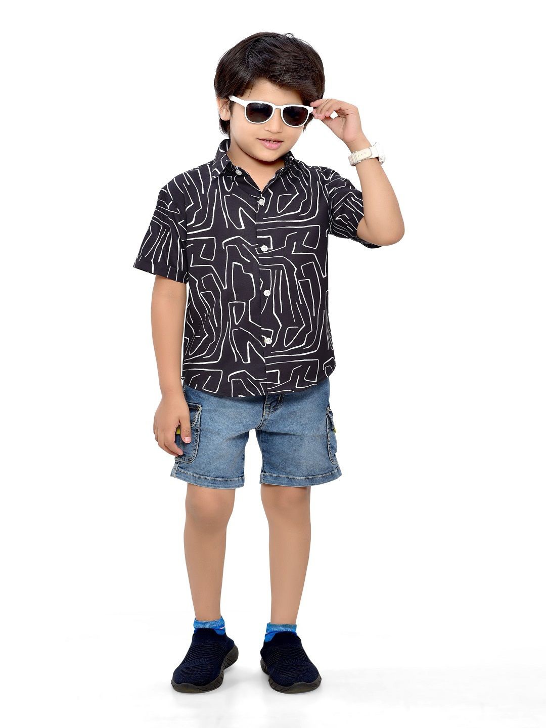 

BAESD Boys Comfort Abstract Printed Spread Collar Casual Shirt, Black