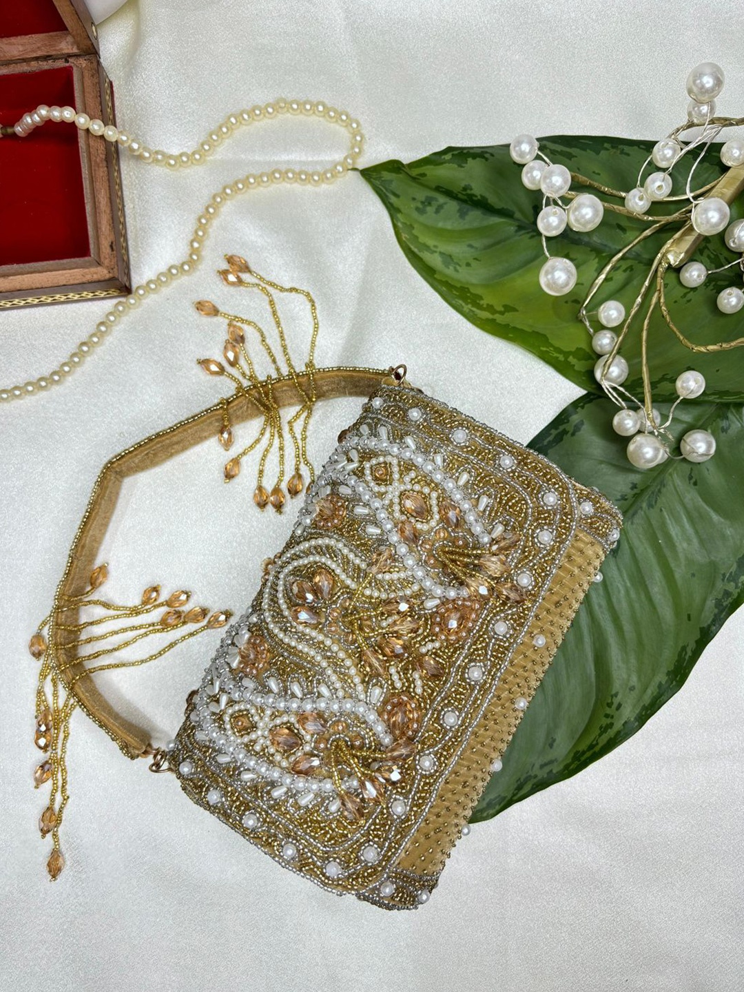 

trendy crafts Embellished Envelope Clutch, Gold
