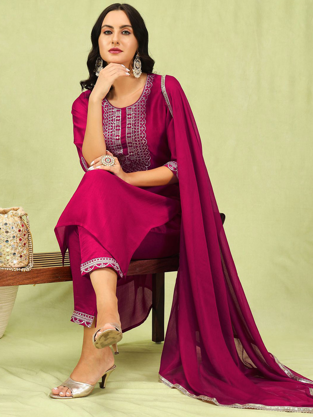 

VredeVogel Ethnic Motifs Yoke Design Regular Kurta with Trousers & Dupatta, Pink
