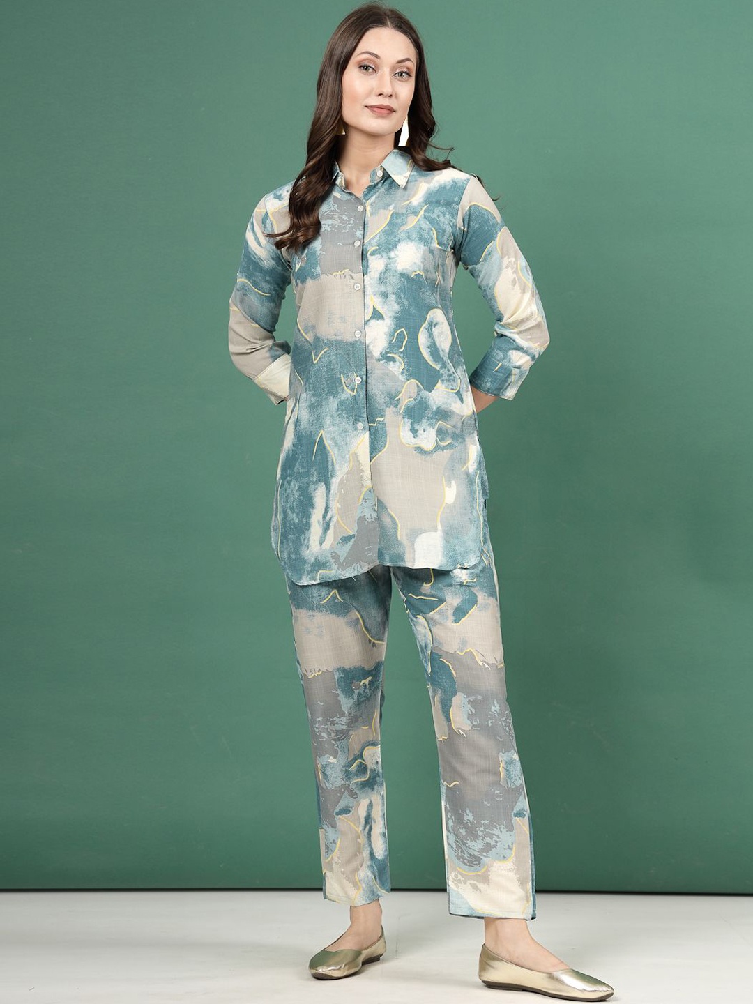 

Clora Creation Abstract Printed Shirt With Trousers, Grey