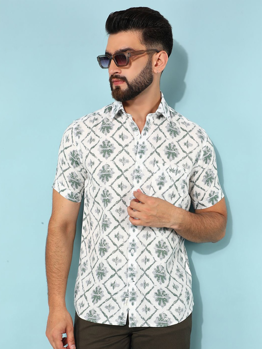 

Crimsoune Club Men Classic Slim Fit Opaque Printed Casual Shirt, Green