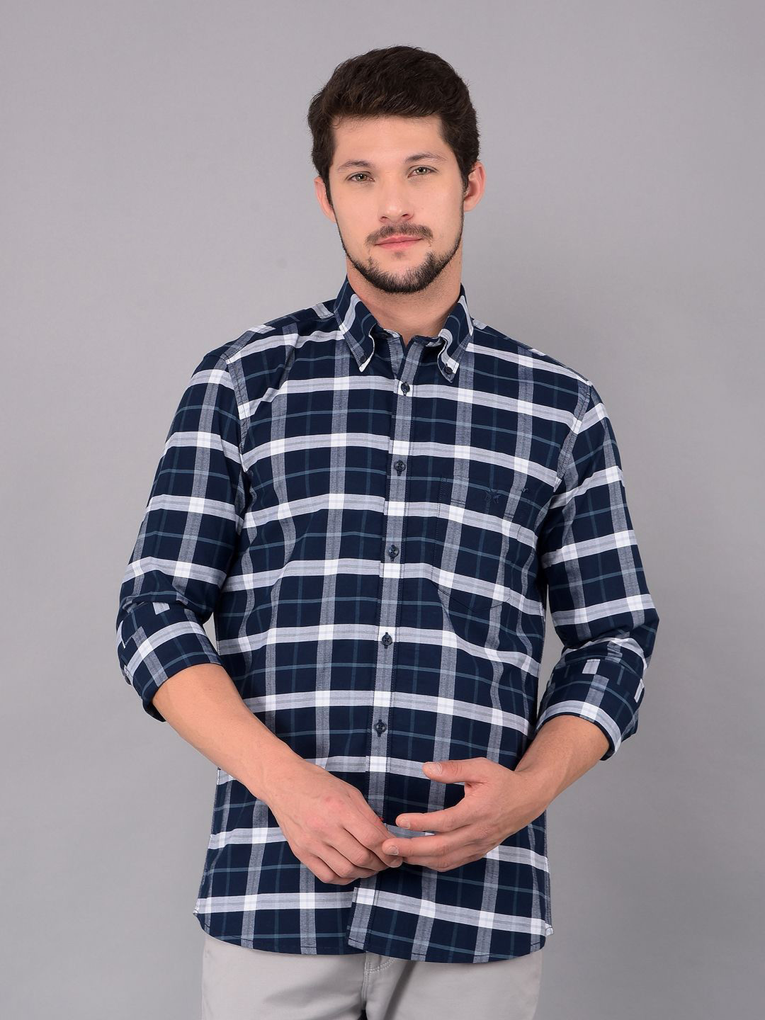 

Crimsoune Club Men Classic Slim Fit Opaque Checked Casual Shirt, Navy blue