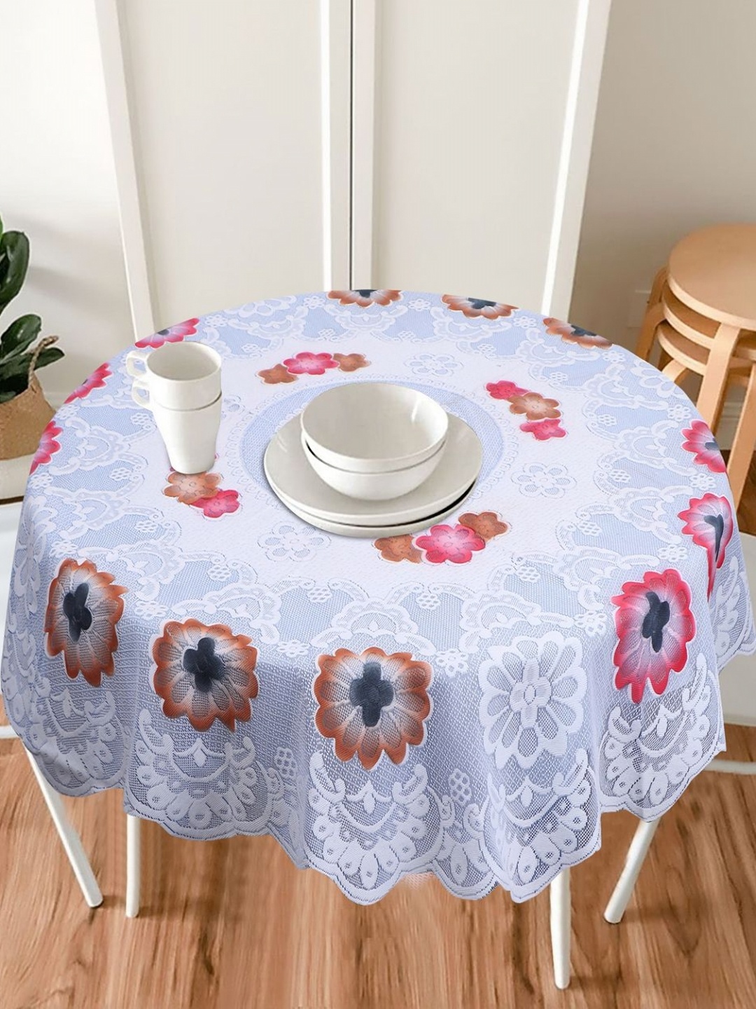 

LooMantha Blue & Red Floral Cotton Round 4-Seater Table Cover