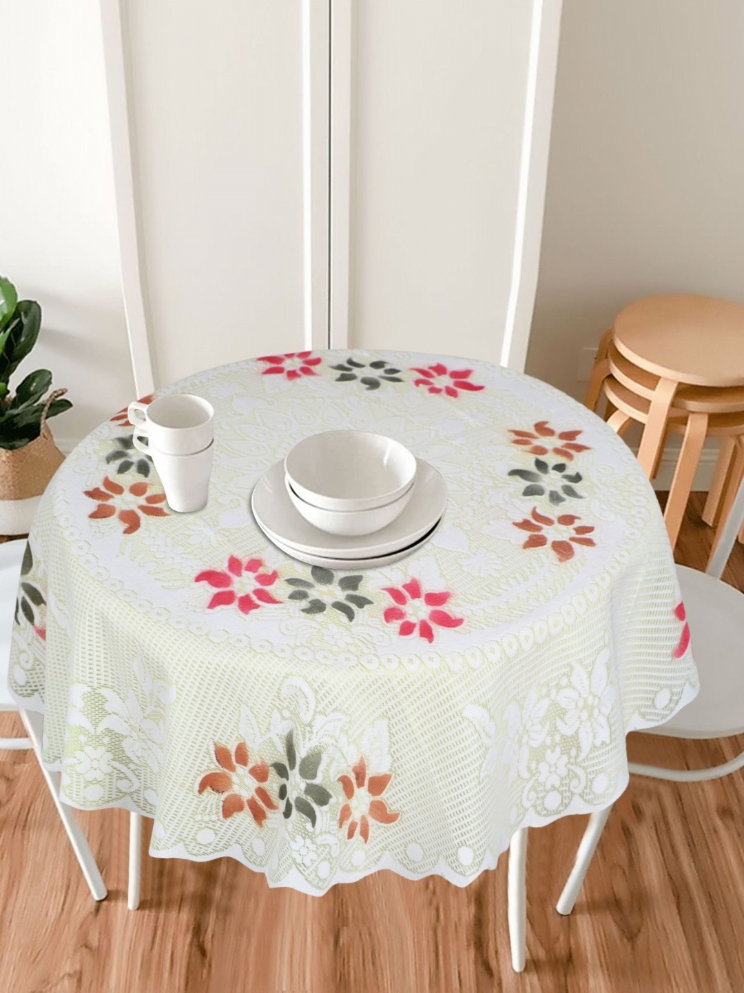 

LooMantha Sea Green & White Floral Cotton Round 4-Seater Table Cover