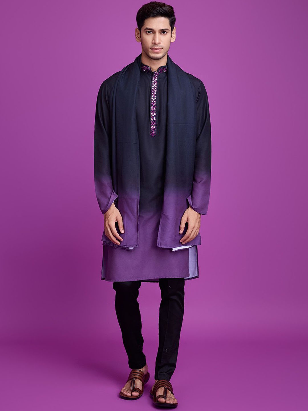 

SHUBHVASTRA Colourblocked Mandarin Collar Straight Kurta With Dupatta, Black