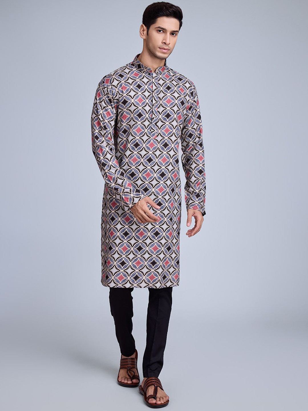 

SHUBHVASTRA Geometric Printed Mandarin Collar Straight Kurta, Grey